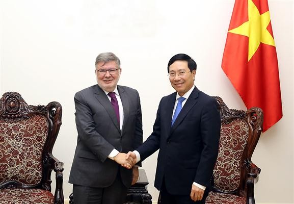 Vietnam, France intensify cooperation in transportation infrastructure development - ảnh 1